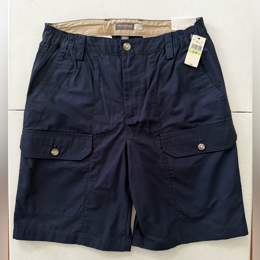 Van Heusen Traveler new blue navy cargo shorts size 30x9